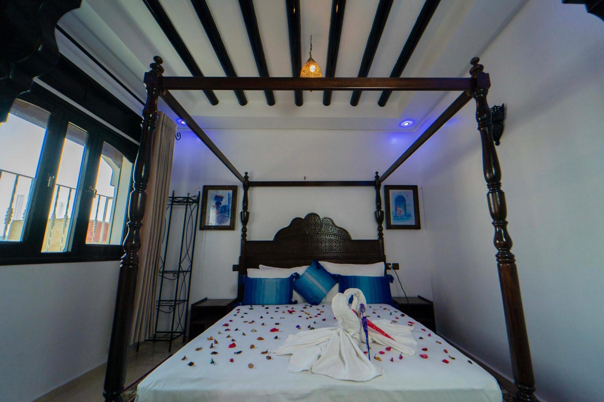 Maison D'Hotes Afassi เชฟชาอูน ภายนอก รูปภาพ