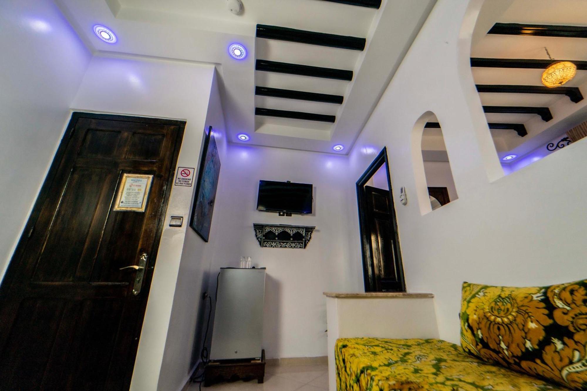 Maison D'Hotes Afassi เชฟชาอูน ภายนอก รูปภาพ